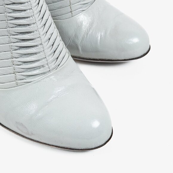 Salvatore Ferragamo Ribbed Leather Pumps - Picture 10 of 11